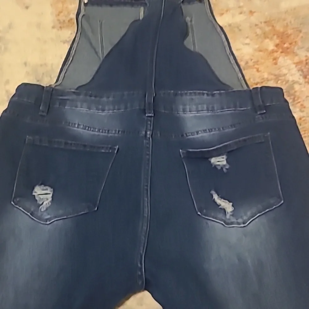 Overalls - Picture 5 of 7